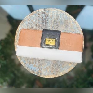 🍂FOSSIL🍂- Quinn Slim Clutch Leather-Brown Multi- Womens Wallet (small mark)